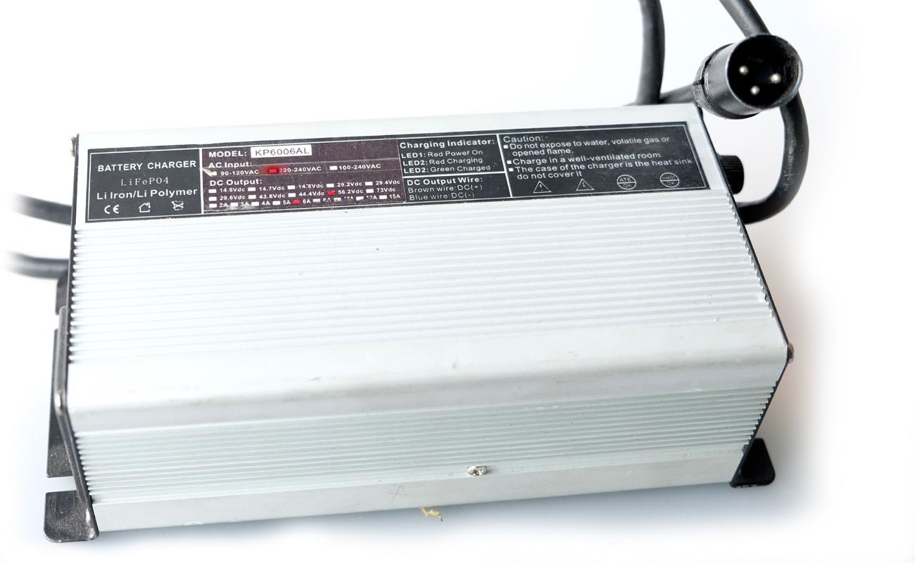 56,2V 6A LiFePo4 Li Iron/LiPolymer Charger XLR 56,2V 6A LiFePo4 Li Iron/LiPolymer Charger XLR