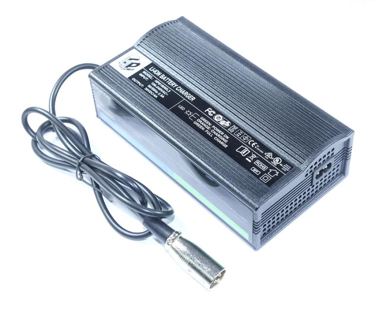Ladegerät 36V 4A  Lithium Akku Oliver500
