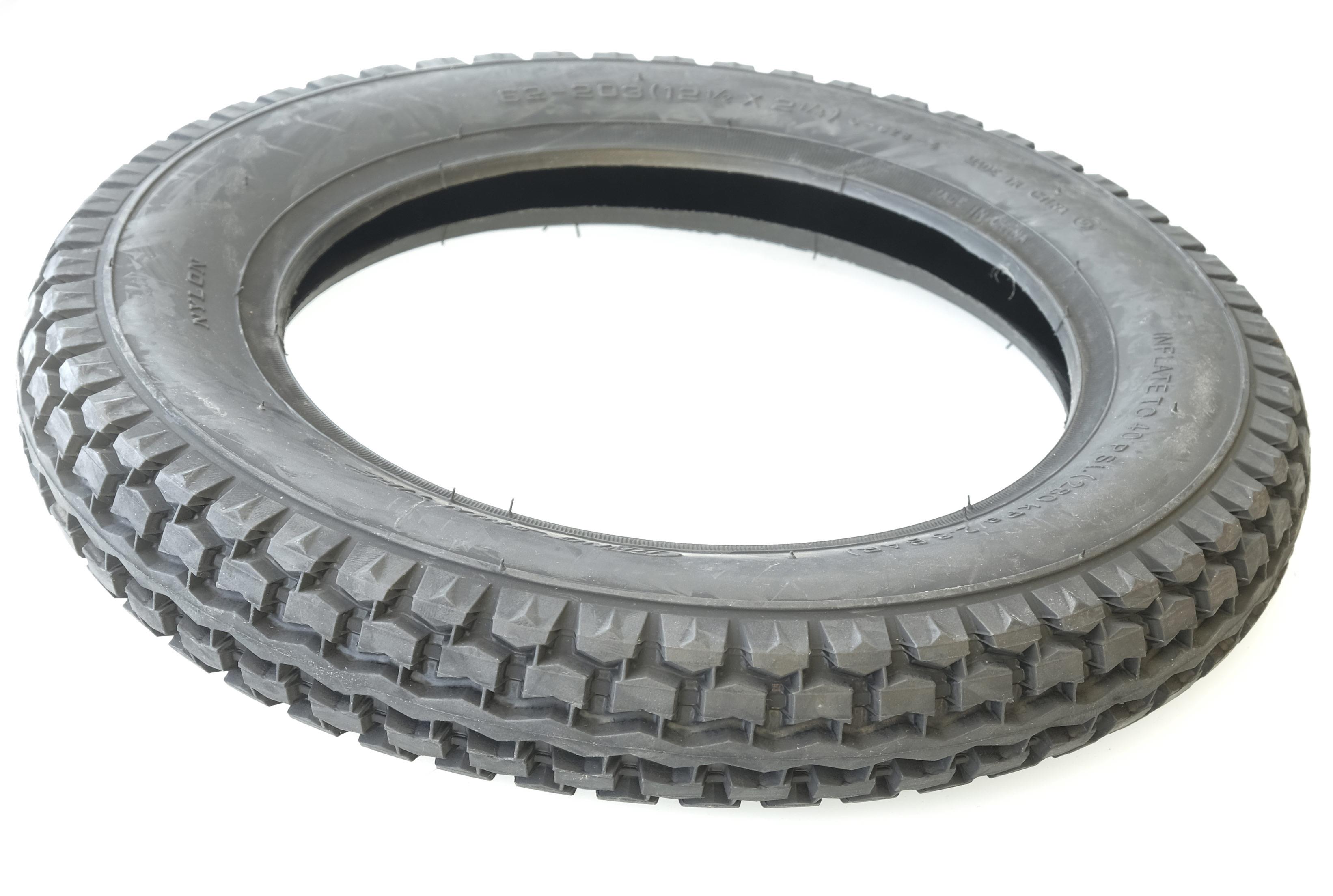 12 1/2x 2 1/4 ,(62-203), CST, Stollenprofil verstärkt - schwarz 12 1/2x 2 1/4 ,(62-203), CST, Stollenprofil verstärkt - schwarz