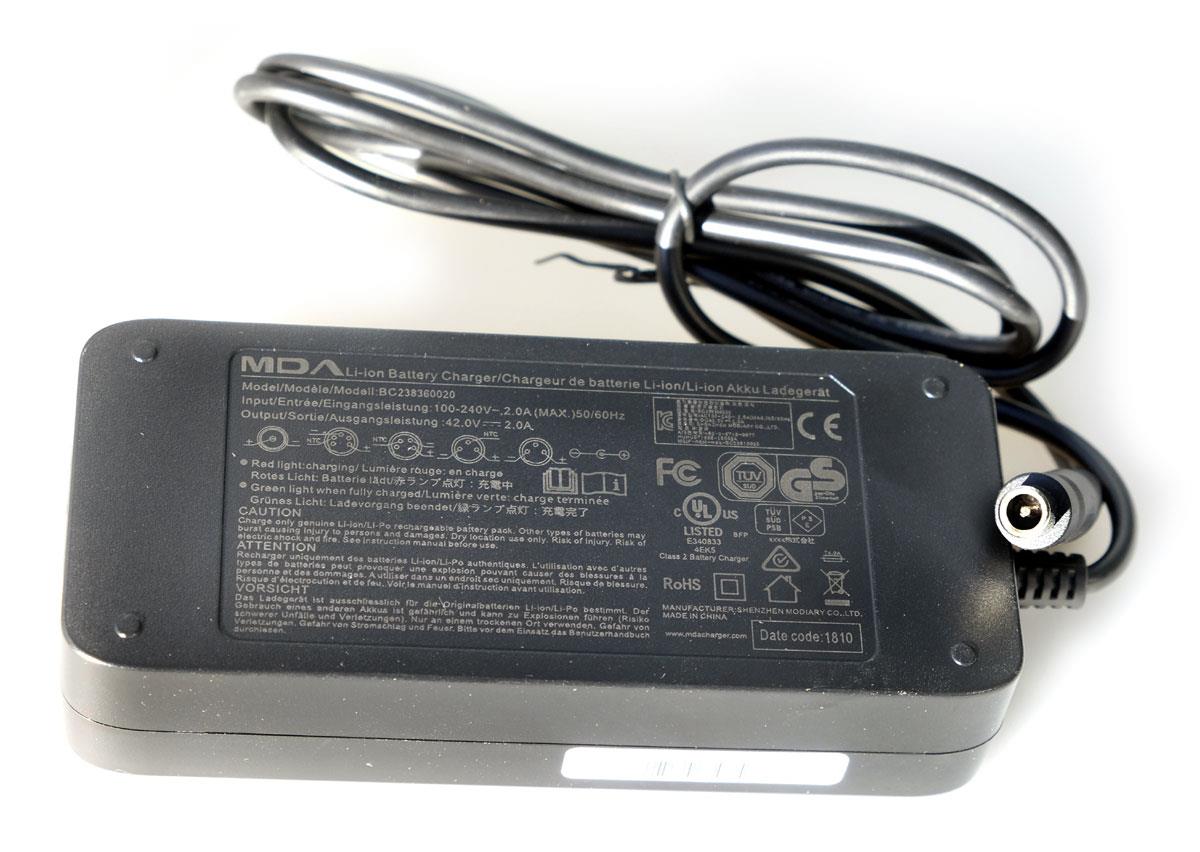 42V 2A Charger Li-Ion 8 mm Hohlstecker MDA